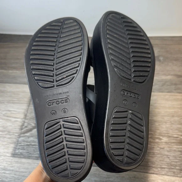CROCS platform Black Women's Sandals size 8 (j148) - Picture 6 of 9